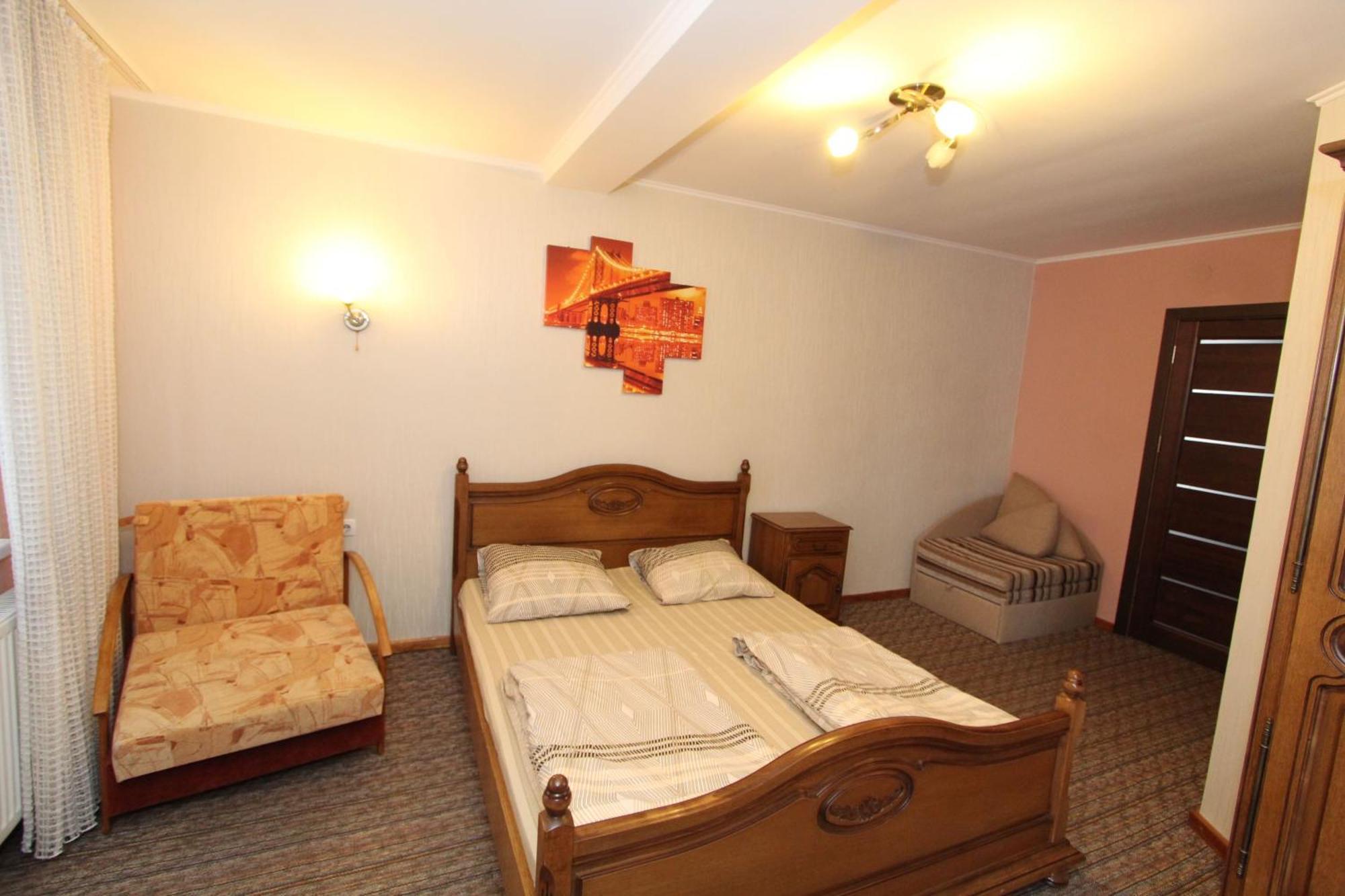 Затишний Міні-Готель "Rosky" Yasinya Room photo