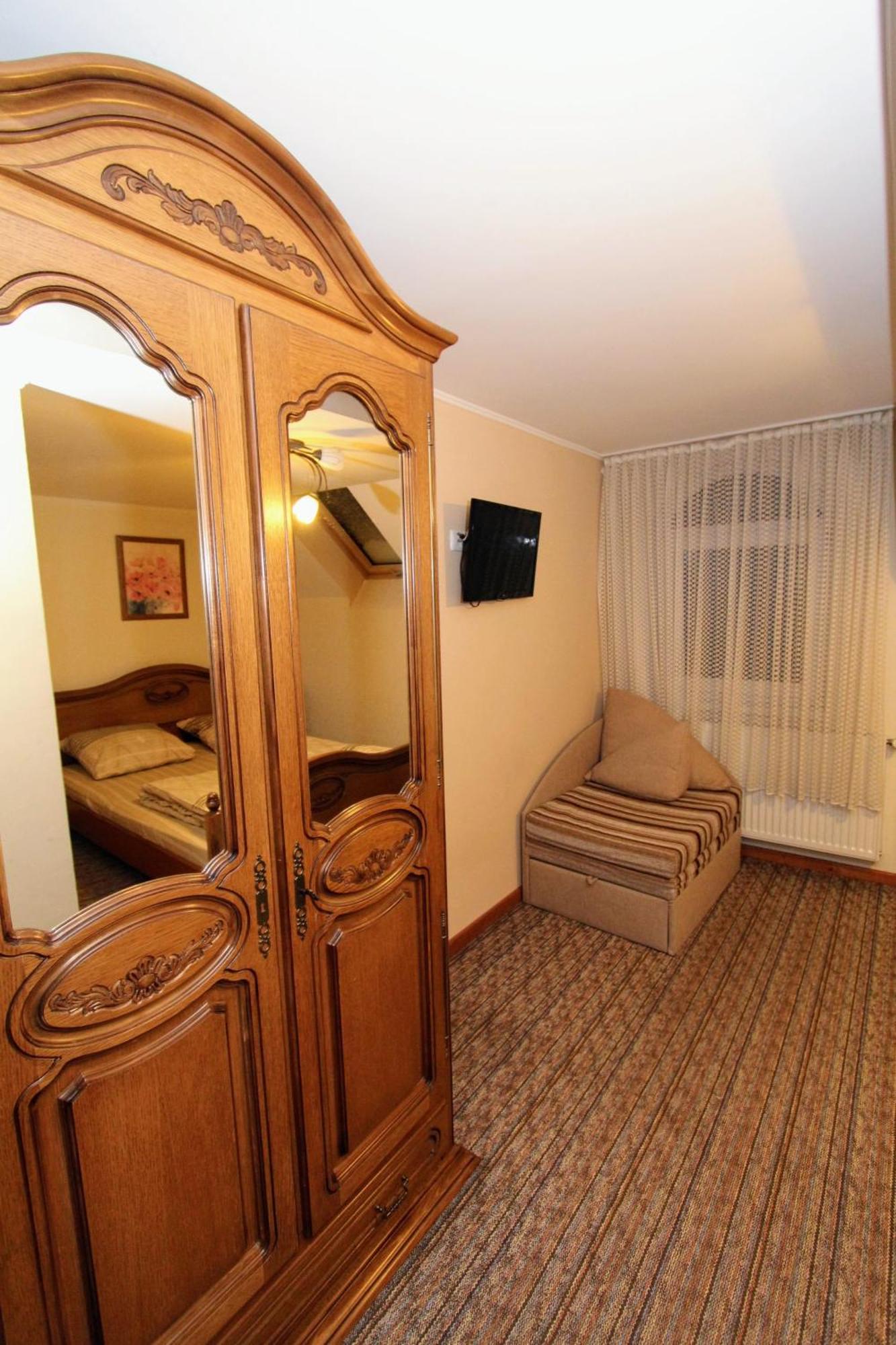 Затишний Міні-Готель "Rosky" Yasinya Room photo